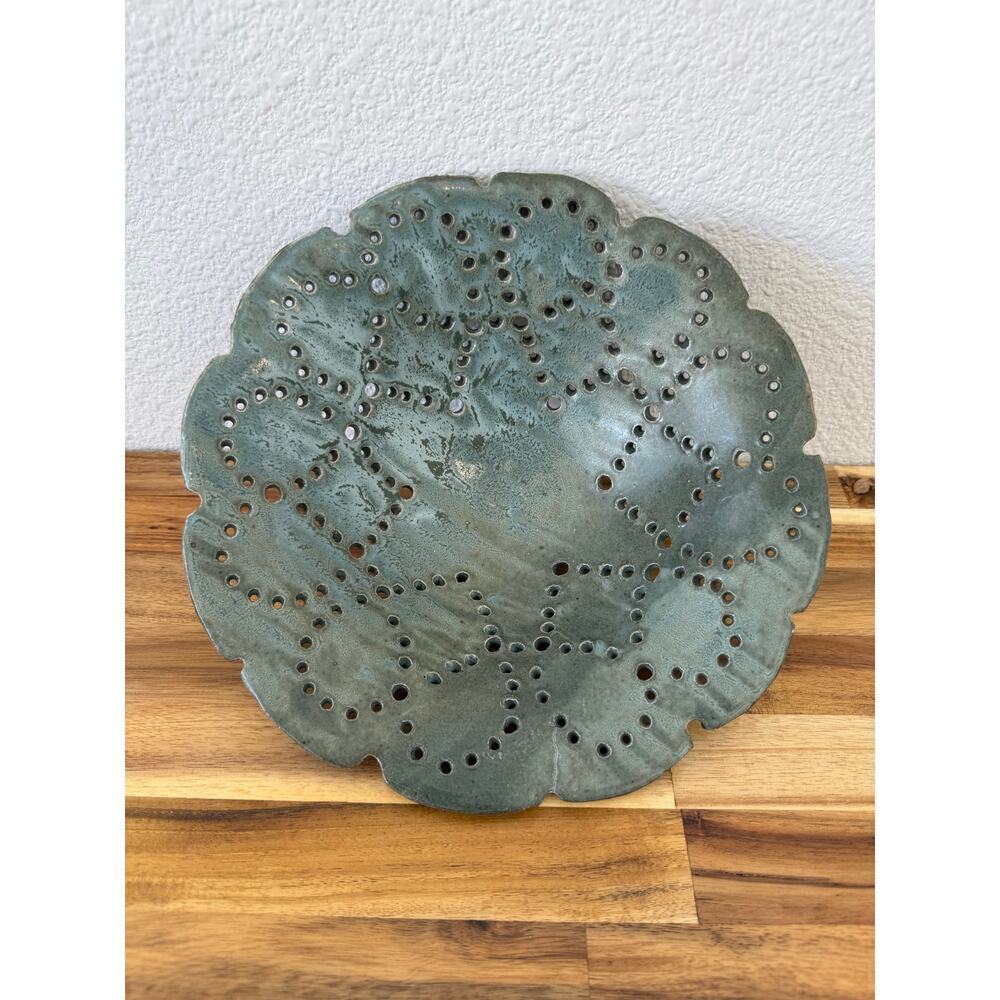 Decorative Clay Bowl Botanical Shape Perforated Green‎